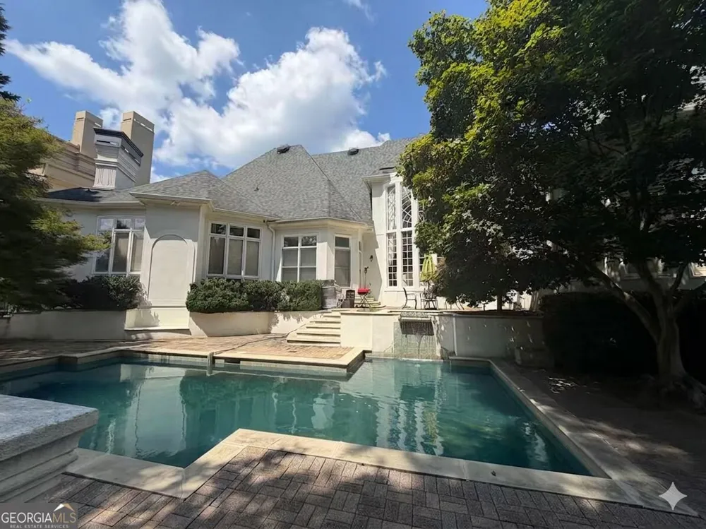 2212 Ascott Valley Trc Johns Creek, GA 30097