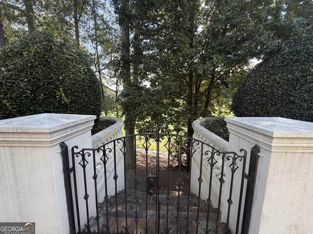 2212 Ascott Valley Trc Johns Creek, GA 30097