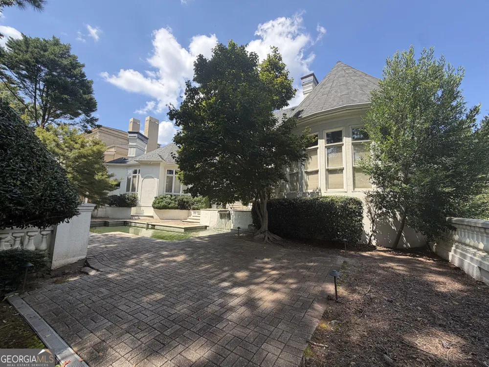 2212 Ascott Valley Trc Johns Creek, GA 30097