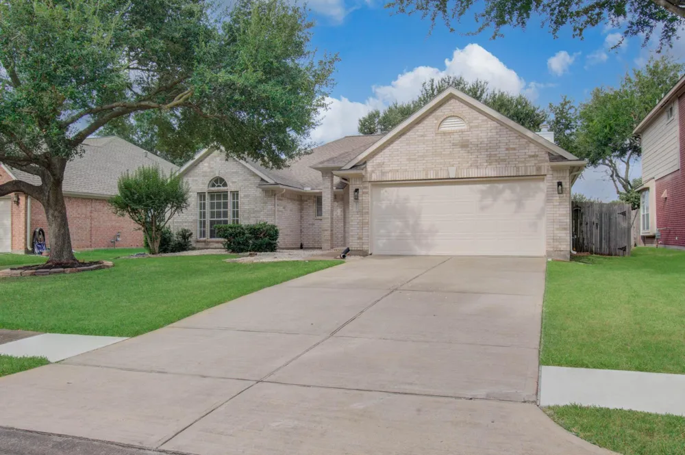 2311 Meadow Briar Drive Sugar Land, TX 77498