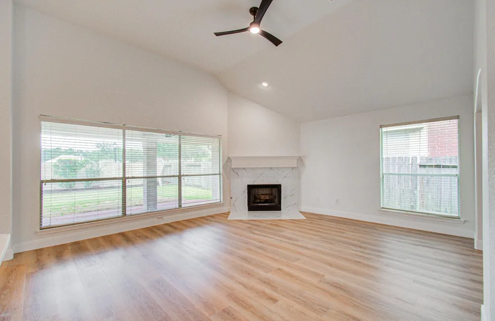 2311 Meadow Briar Drive Sugar Land, TX 77498