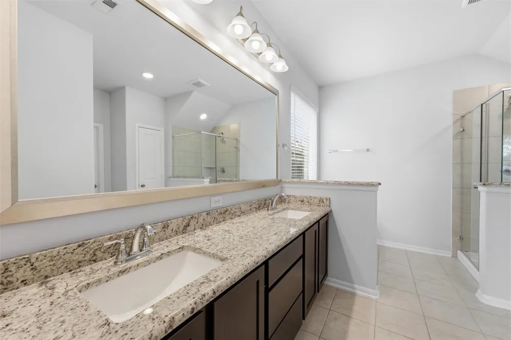 2526 Bayrose Drive La Marque, TX 77568