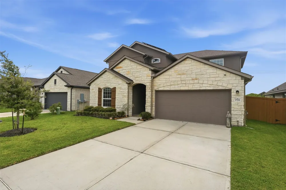 2526 Bayrose Drive La Marque, TX 77568