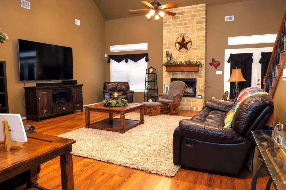 307 Standing Oaks Lane Sealy, TX 77474