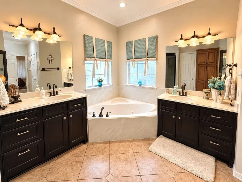 307 Standing Oaks Lane Sealy, TX 77474