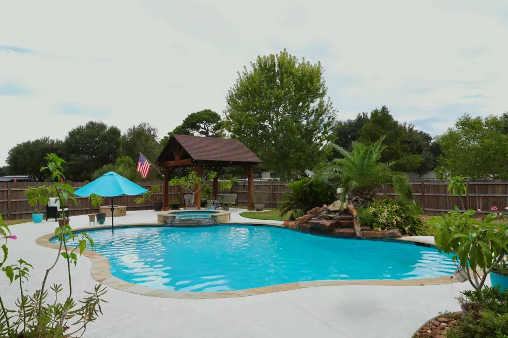 307 Standing Oaks Lane Sealy, TX 77474