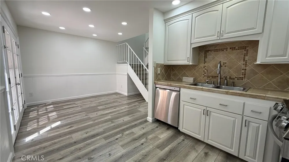 5572 Temple City Temple City, CA 91780