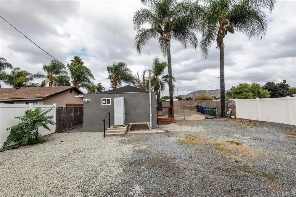 9742 Los Coches Rd Lakeside, CA 92040