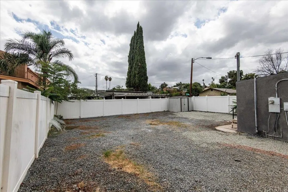9742 Los Coches Rd Lakeside, CA 92040