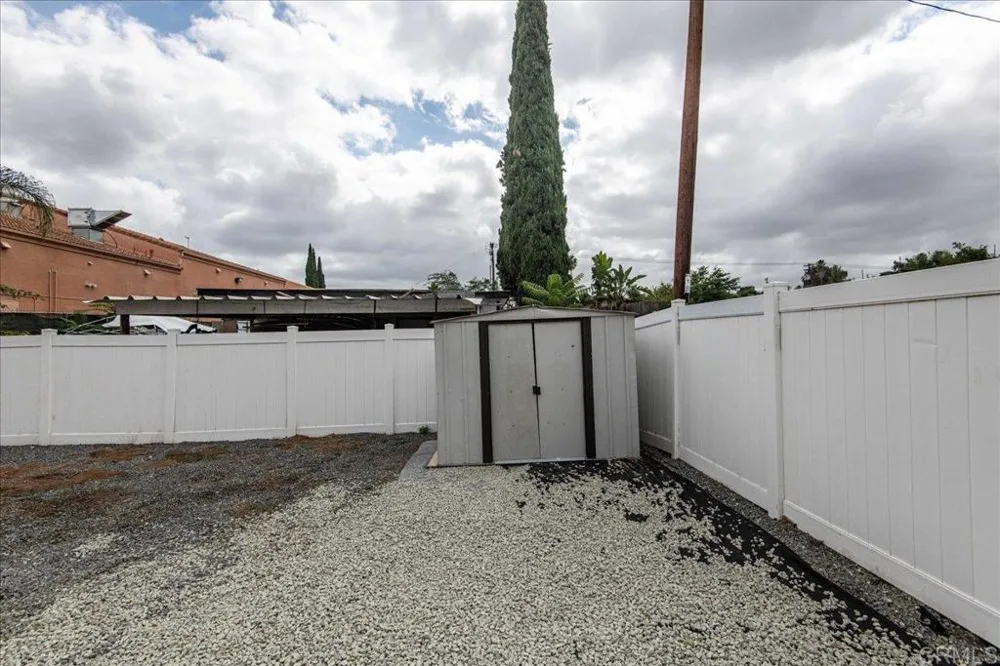 9742 Los Coches Rd Lakeside, CA 92040