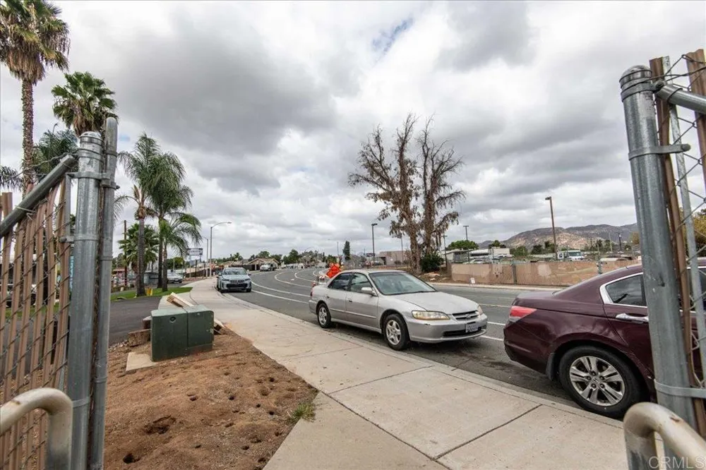 9742 Los Coches Rd Lakeside, CA 92040