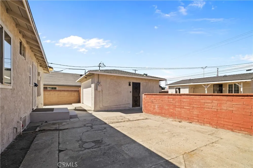 157 Alameda Avenue Azusa, CA 91702