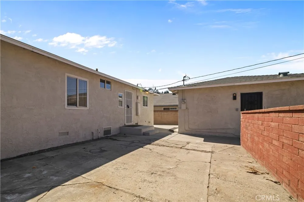 157 Alameda Avenue Azusa, CA 91702