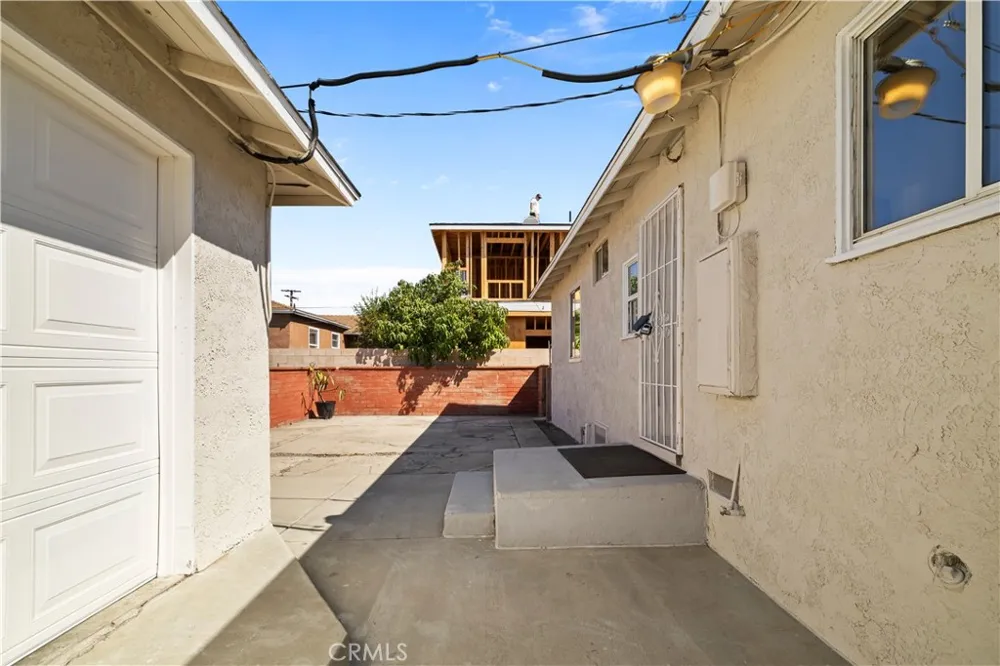 157 Alameda Avenue Azusa, CA 91702