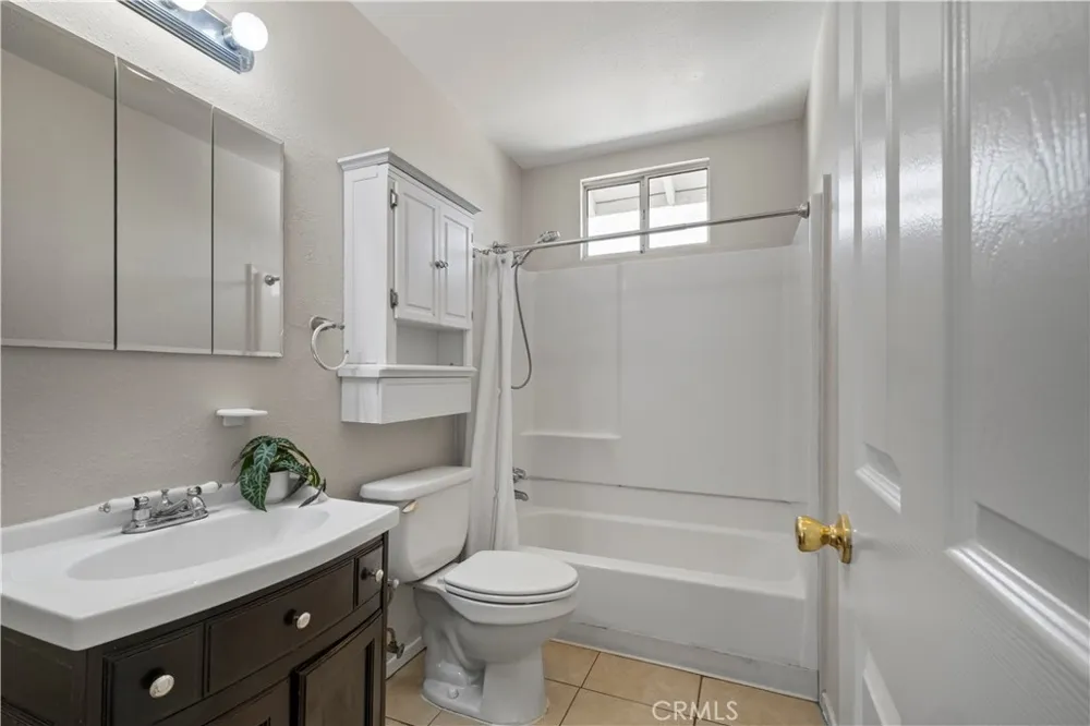 157 Alameda Avenue Azusa, CA 91702
