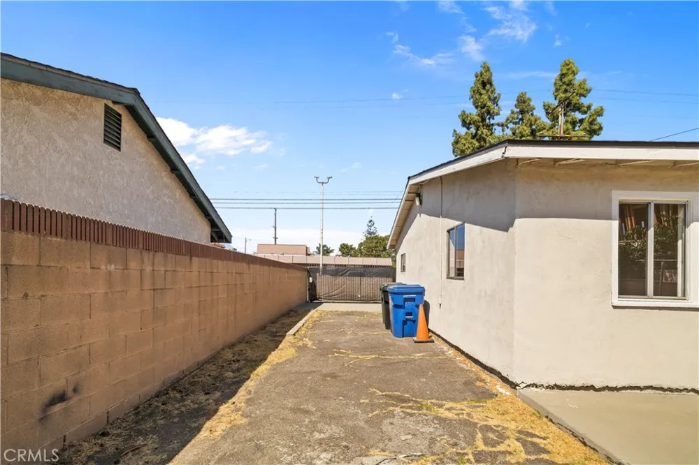 157 Alameda Avenue Azusa, CA 91702