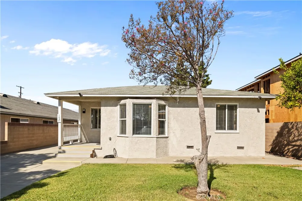 157 Alameda Avenue Azusa, CA 91702