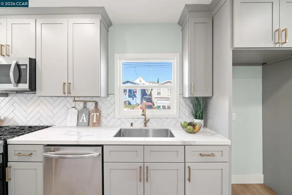 2549 78Th Ave Oakland, CA 94605