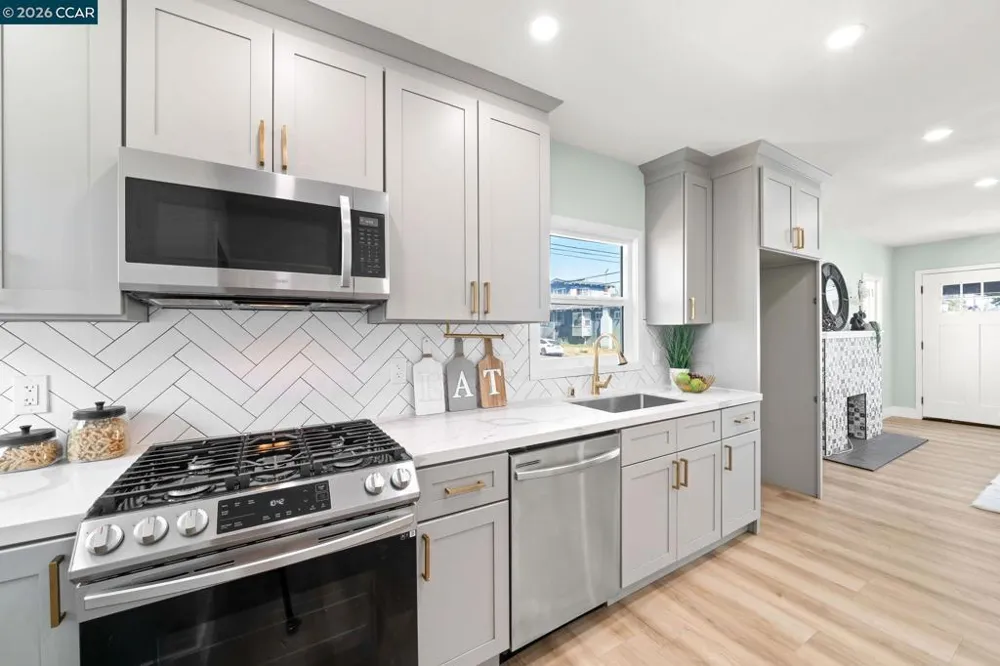 2549 78Th Ave Oakland, CA 94605