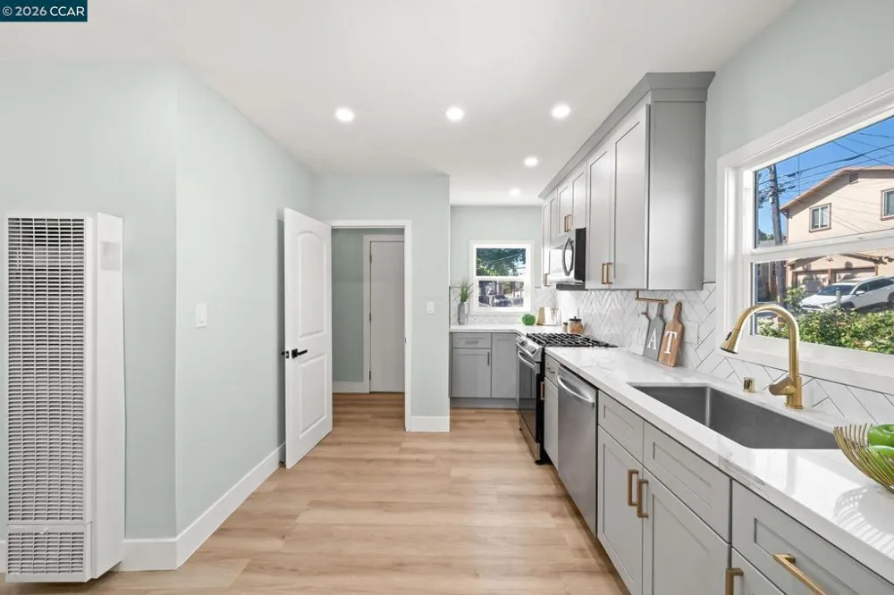 2549 78Th Ave Oakland, CA 94605
