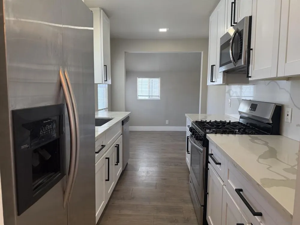 1661 Colfax Dr Lemon Grove, CA 91945