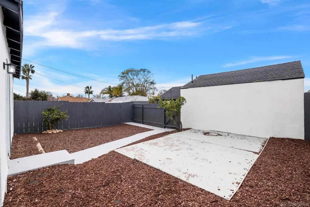 1661 Colfax Dr Lemon Grove, CA 91945