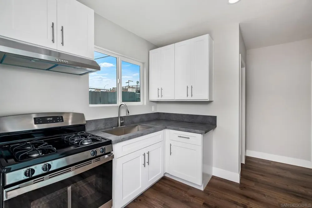 1661 Colfax Dr Lemon Grove, CA 91945