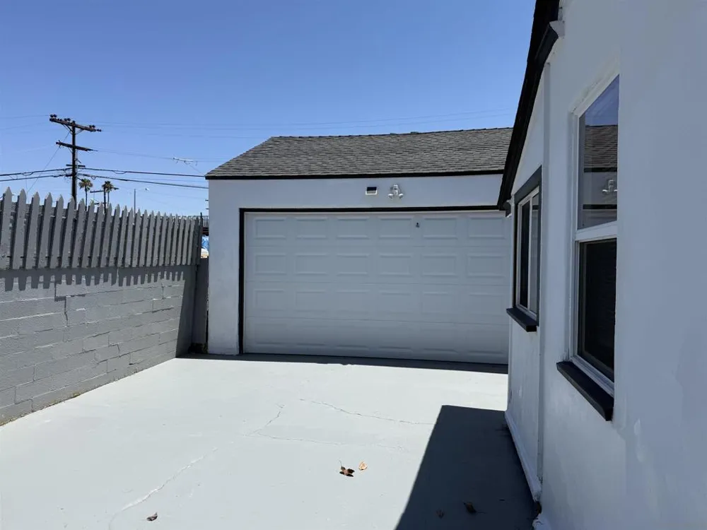 1661 Colfax Dr Lemon Grove, CA 91945
