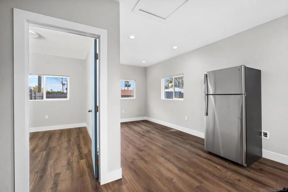1661 Colfax Dr Lemon Grove, CA 91945