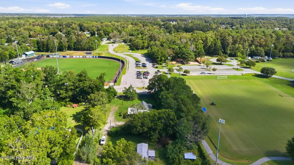 1112 Wilson Avenue Morehead City, NC 28557