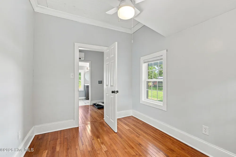 1112 Wilson Avenue Morehead City, NC 28557