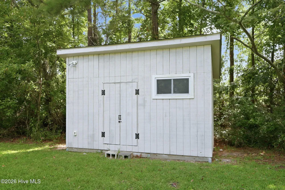 1112 Wilson Avenue Morehead City, NC 28557