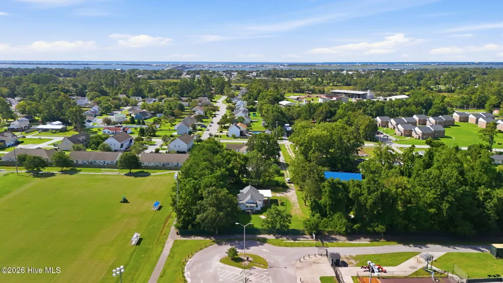 1112 Wilson Avenue Morehead City, NC 28557