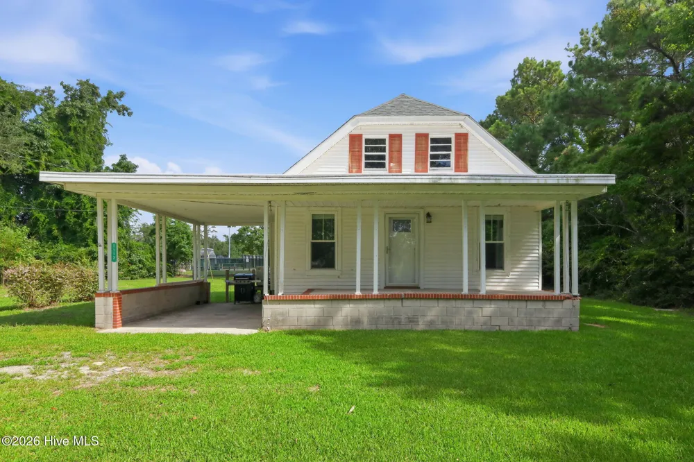 1112 Wilson Avenue Morehead City, NC 28557