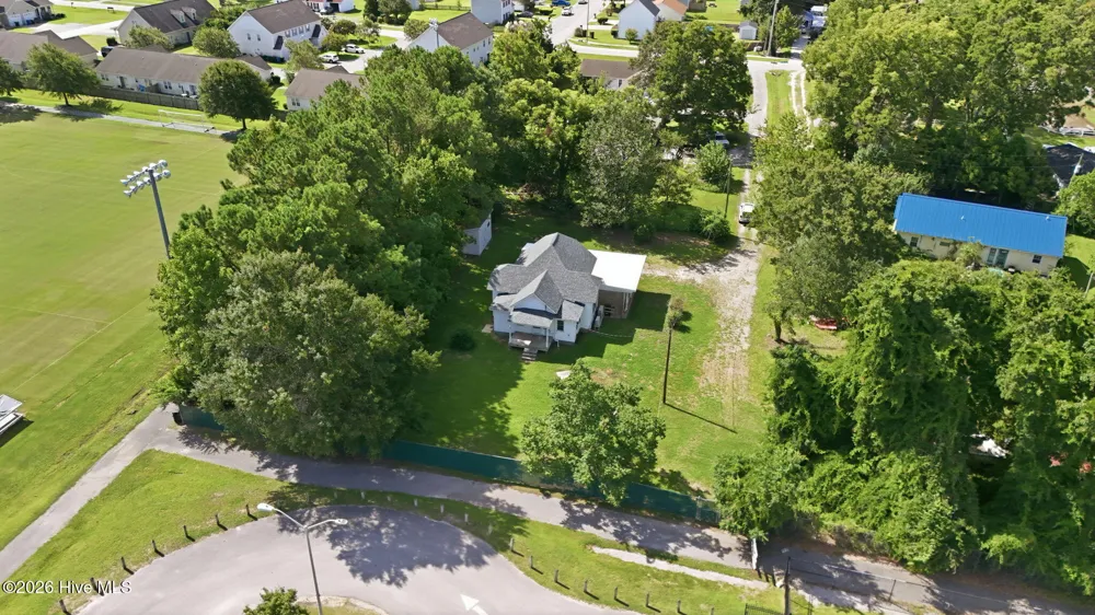 1112 Wilson Avenue Morehead City, NC 28557