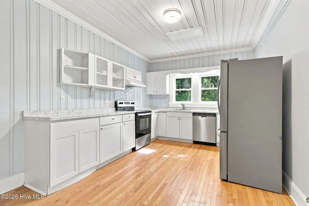 1112 Wilson Avenue Morehead City, NC 28557