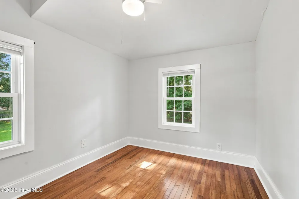 1112 Wilson Avenue Morehead City, NC 28557