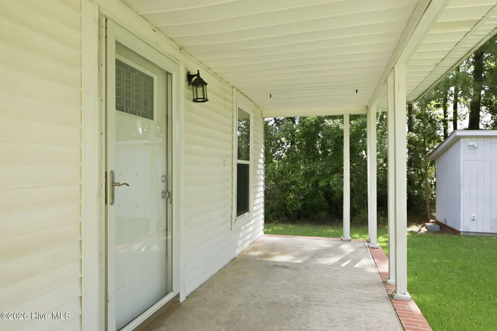 1112 Wilson Avenue Morehead City, NC 28557