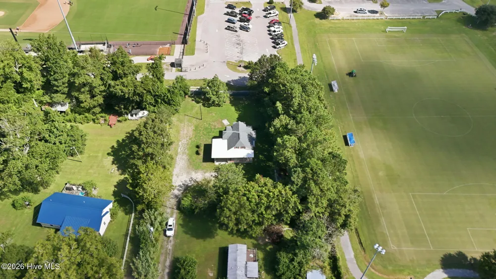 1112 Wilson Avenue Morehead City, NC 28557