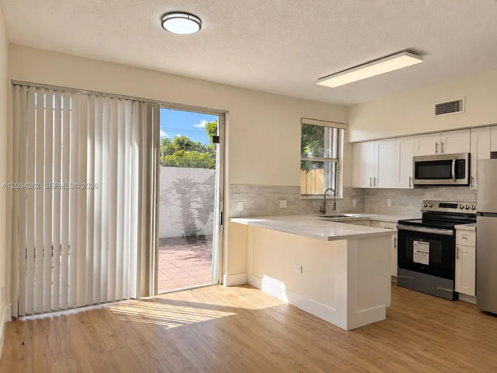 8745 SW 152nd Ave #215 Miami, FL 33193