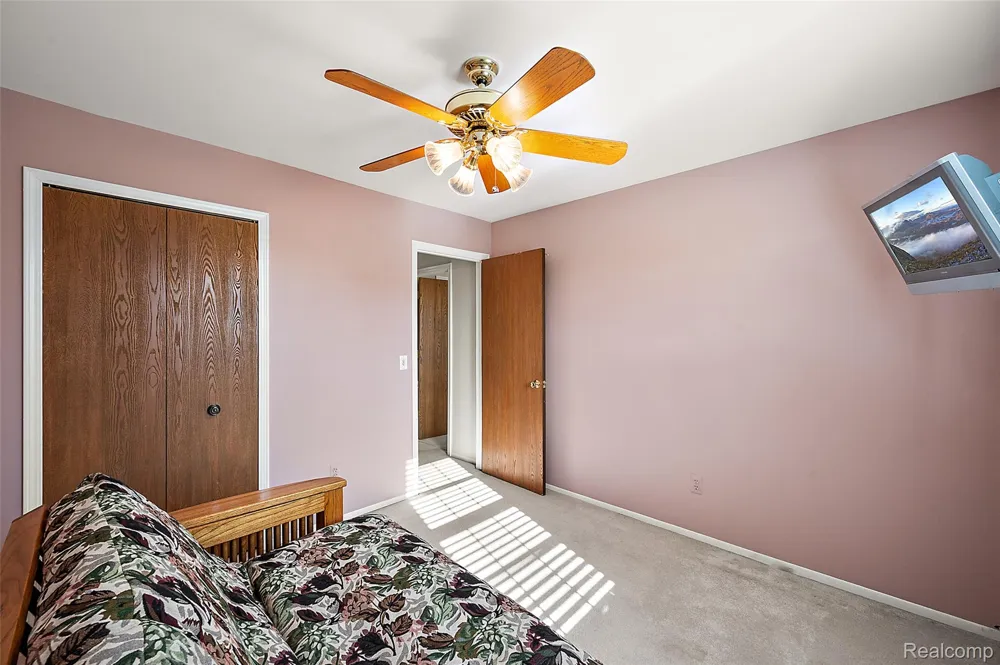 44555 Bunker Hill Drive Clinton Charter Township, MI 48038