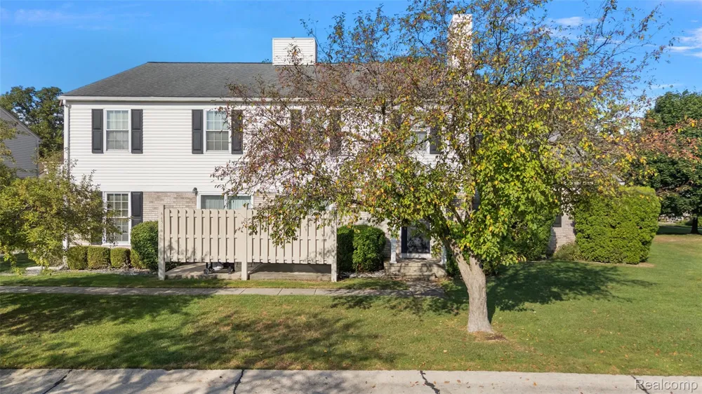 44555 Bunker Hill Drive Clinton Charter Township, MI 48038