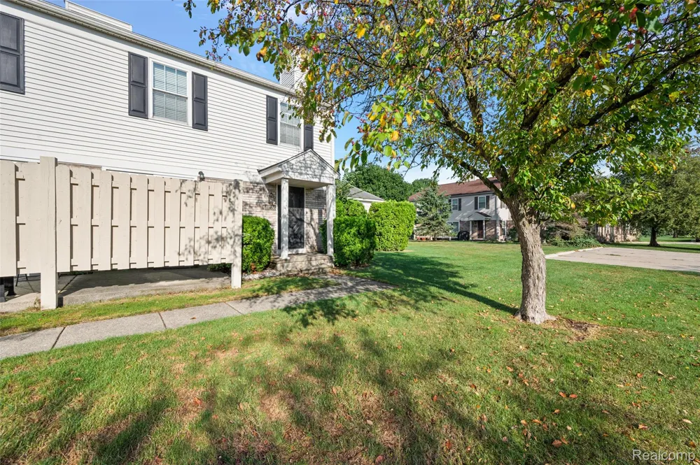 44555 Bunker Hill Drive Clinton Charter Township, MI 48038