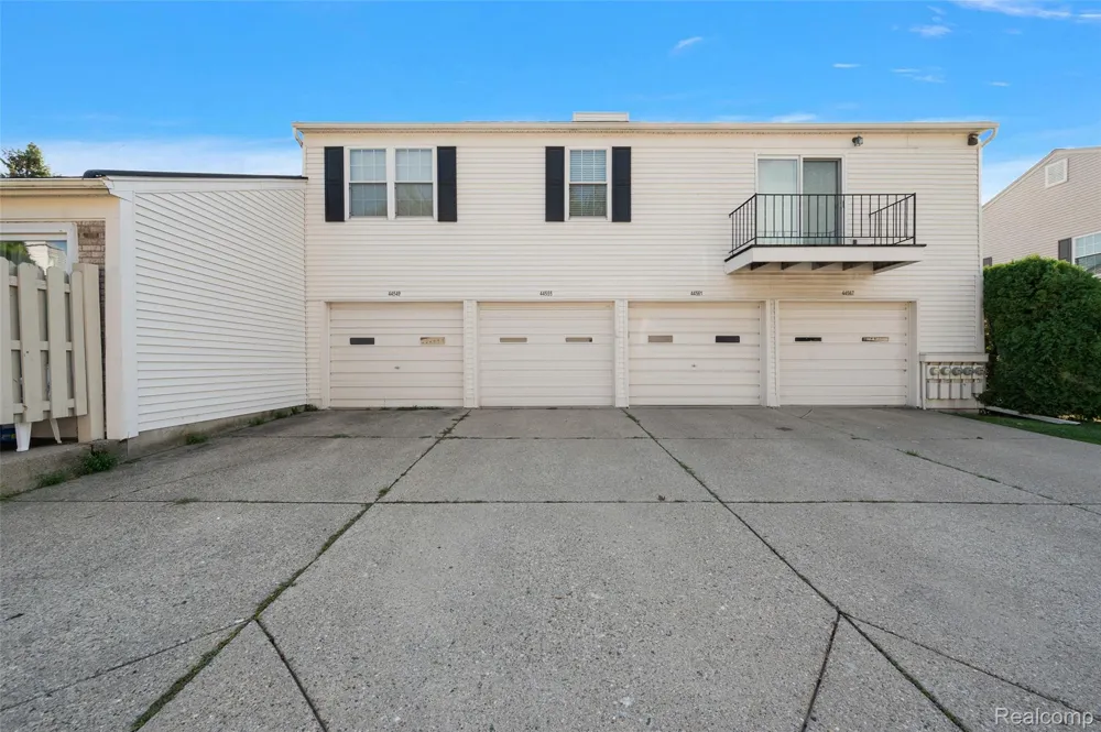 44555 Bunker Hill Drive Clinton Charter Township, MI 48038