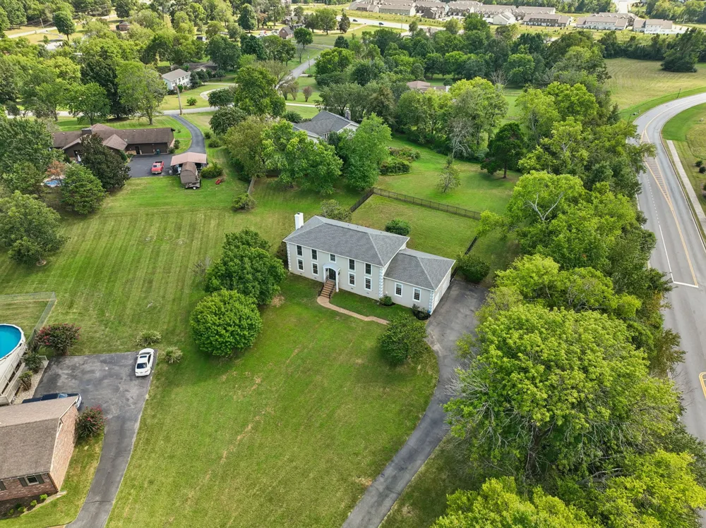 2610 Springdale Dr Lebanon, TN 37087