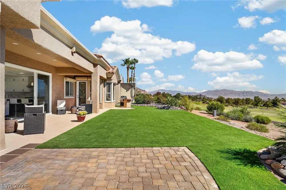 2108 Hot Oak Ridge Street Las Vegas, NV 89134