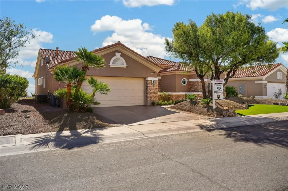 2108 Hot Oak Ridge Street Las Vegas, NV 89134