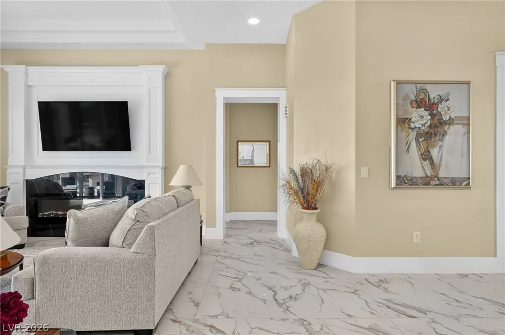 2108 Hot Oak Ridge Street Las Vegas, NV 89134