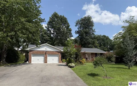 803 Dogwood Place