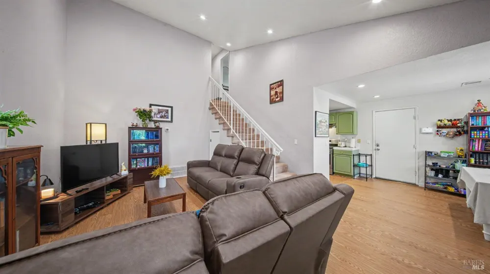 156 Peach Street Vallejo, CA 94589